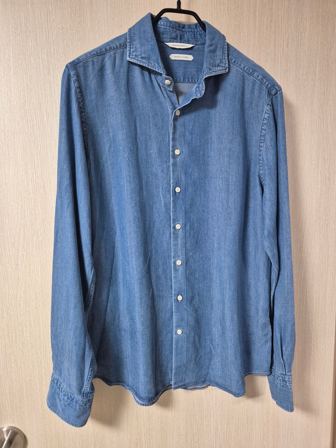 (23년) 수트서플라이 SUITSUPPLY 리오셀 데님 셔츠  남성 39 상품이미지1