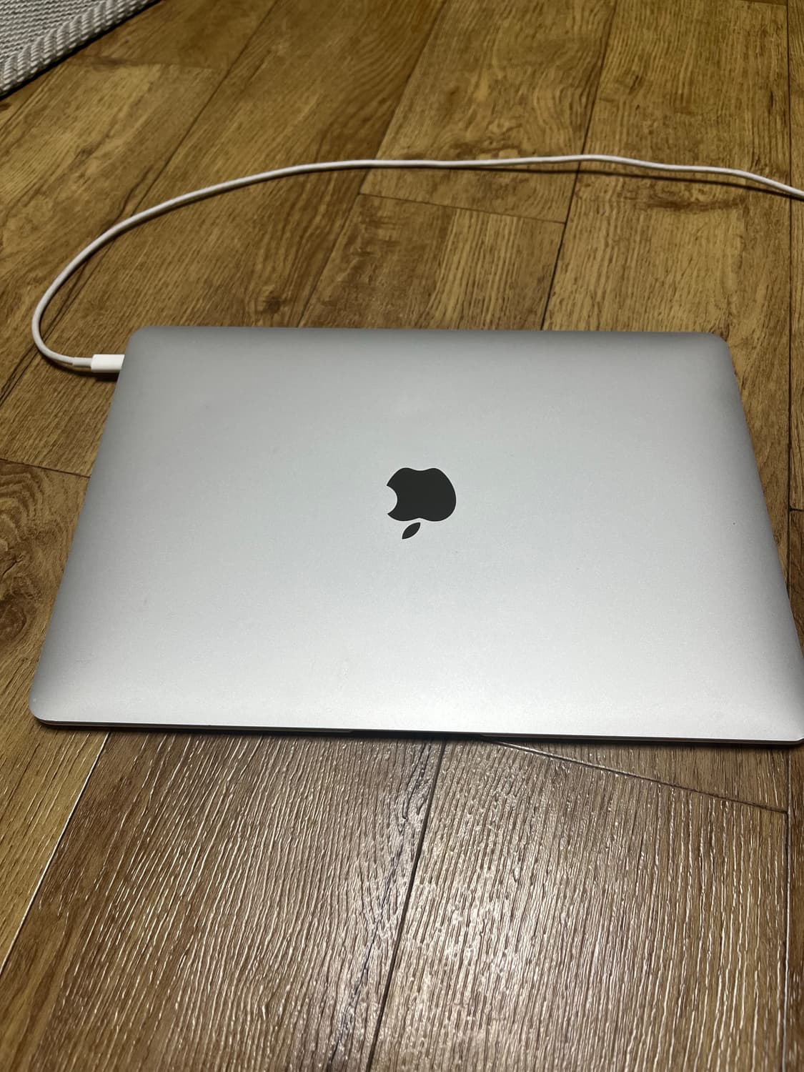MacBook Air Retina 13형 실버 (2019년형) 상품이미지1