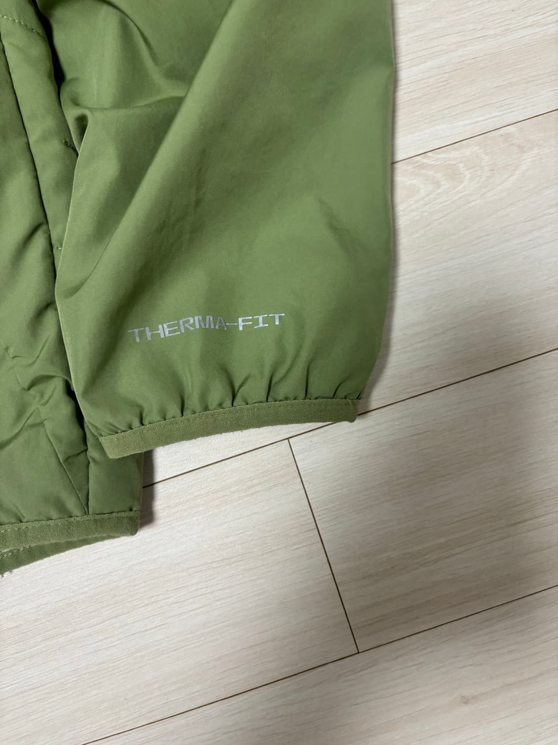 나이키 에어로로프트 후드 경량패딩 카키 상품이미지2