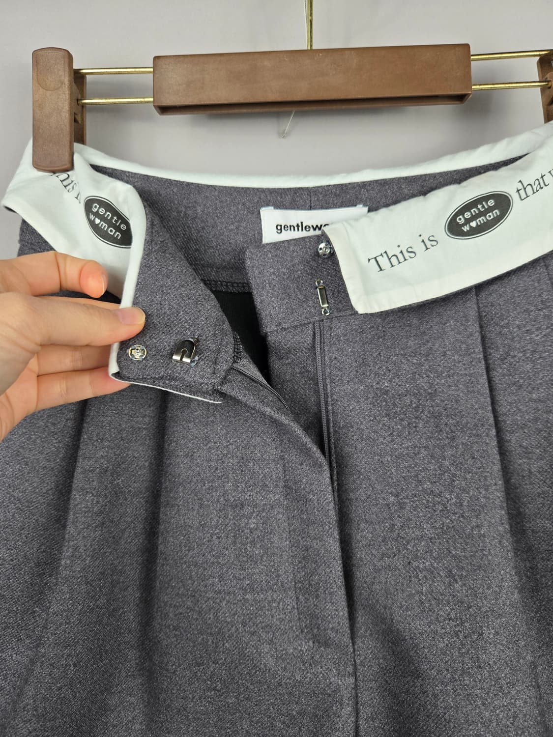 [무료배송]젠틀우먼 S 여성 핀턱 와이드 쇼츠 반바지 얇은 모직 느낌 상품이미지6