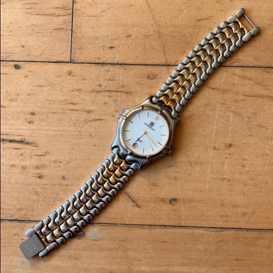 Givenchy 지방시 90s 실버 골드 트라이벌 빈티지 쿼츠 시계  상품이미지3