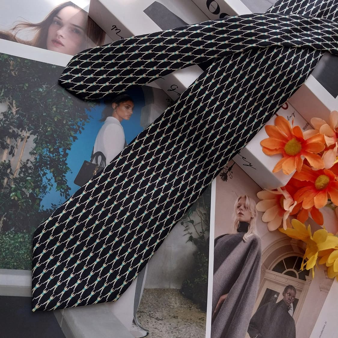 에스.티. 듀퐁 실크 블랙 패턴 넥타이 8.6cm A+등급 K2543
 상품이미지3