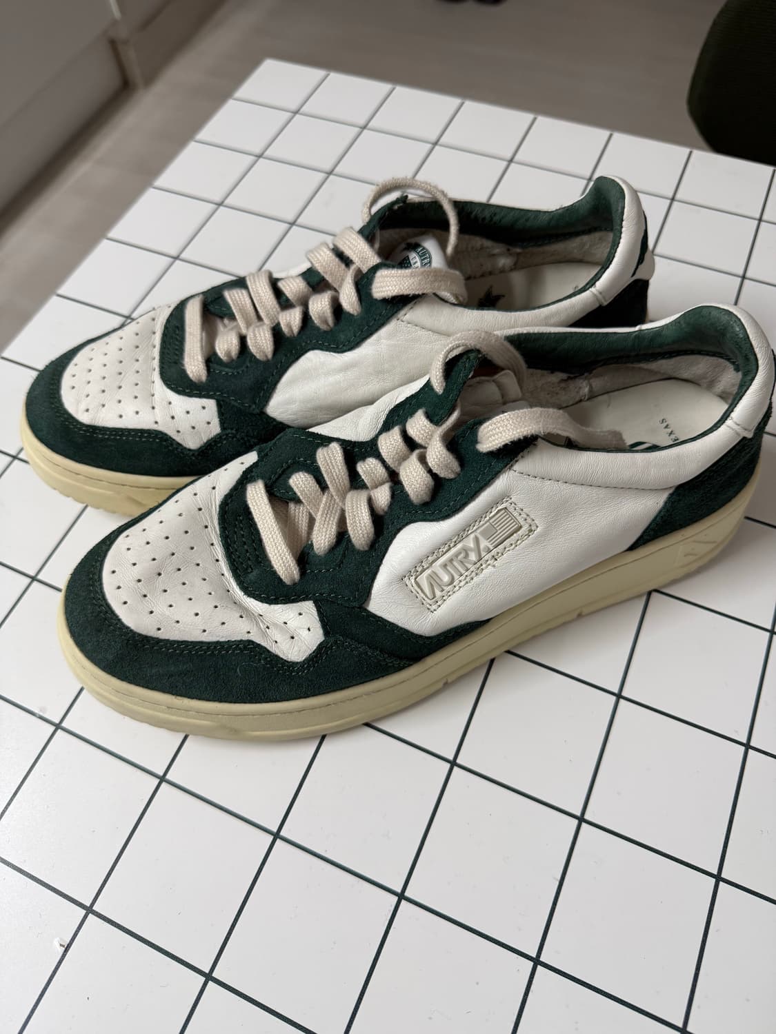 오트리 메달리스트 로우 그린 코트 리미티드 애디션 스니커즈 41 상품이미지6