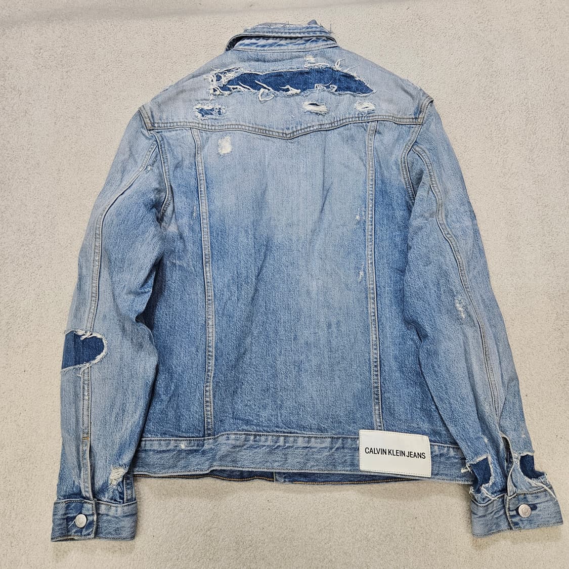 켈빈클라인 디스트로이드 데님 자켓 L 상품이미지3