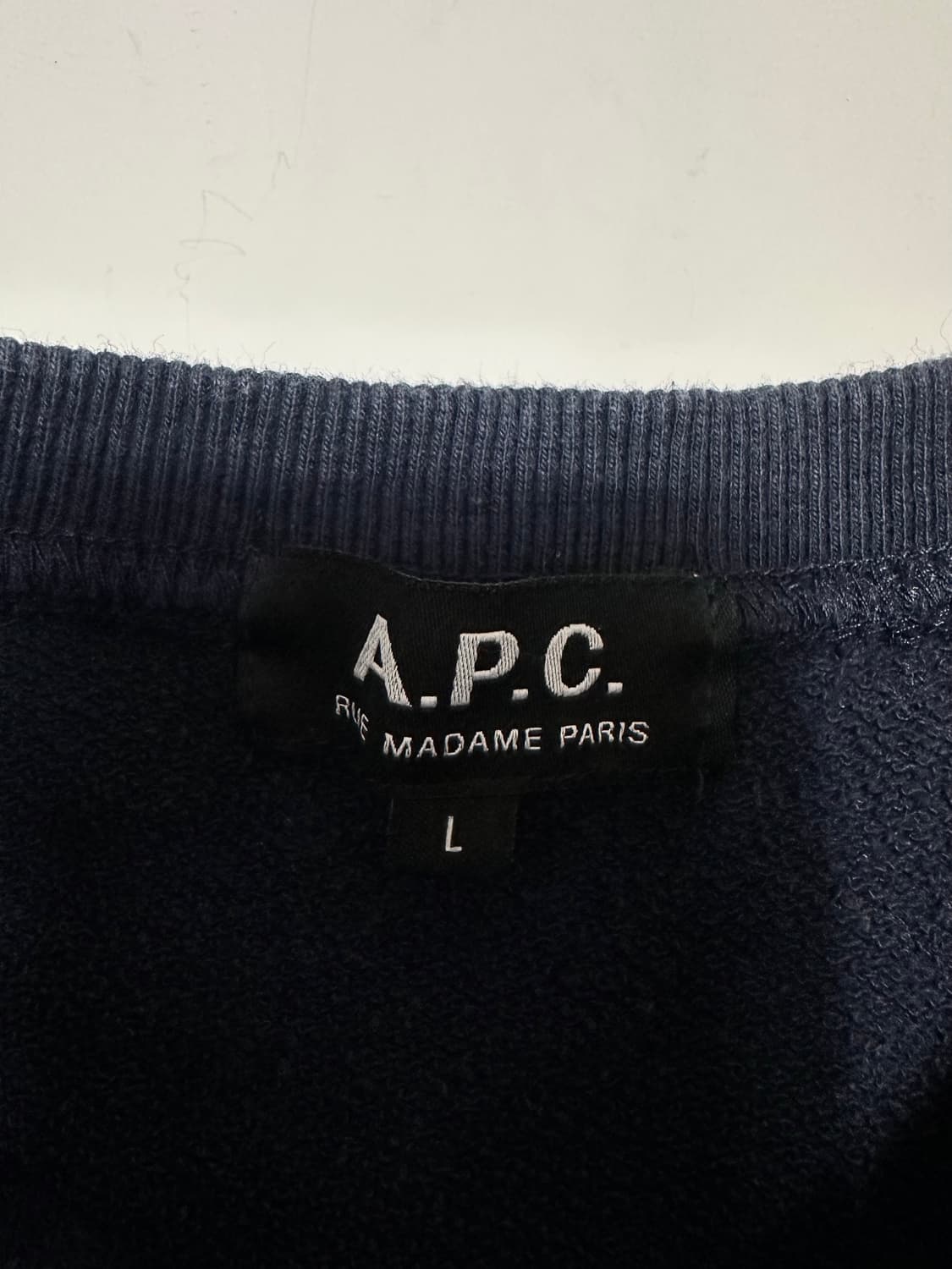 A.P.C 아페쎄 네이비 맨투맨 상품이미지4
