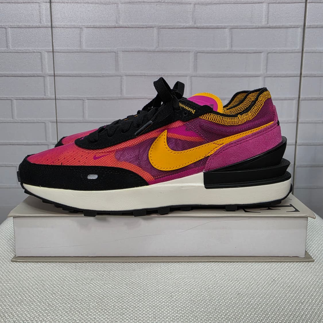 나이키 와플 원 액티브 푸시아 스니커즈 운동화 신발 235사이즈 새상품 상품이미지1