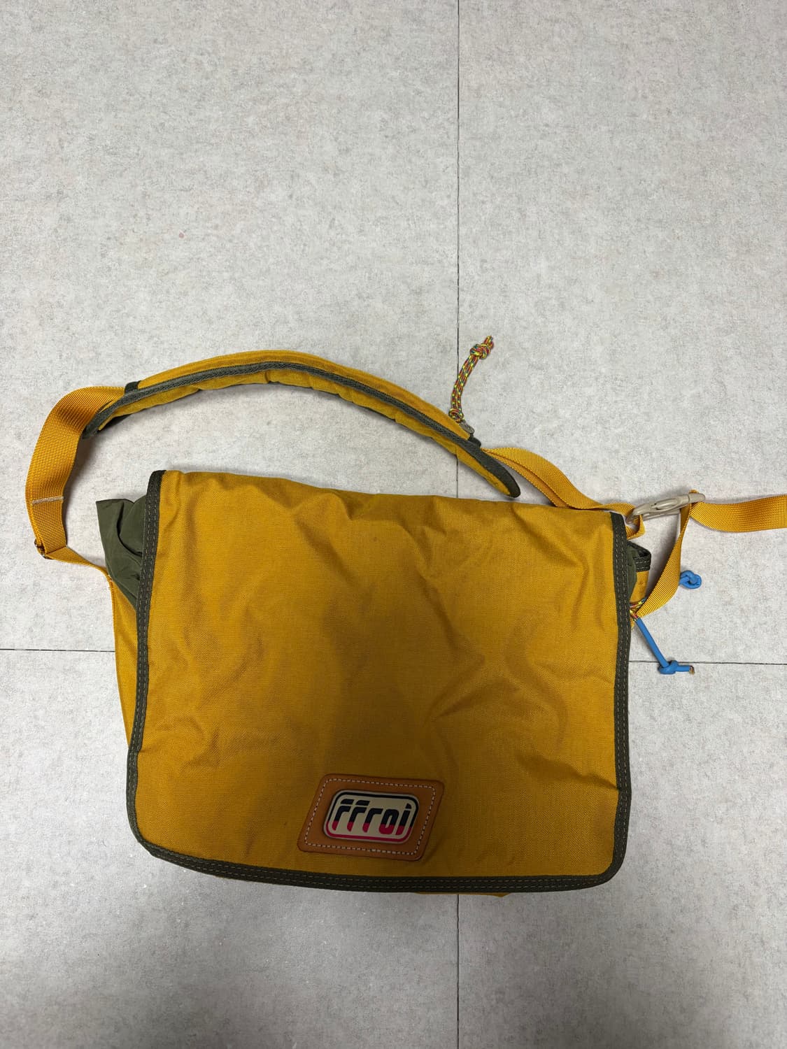 프루아 크로스백 상품이미지1