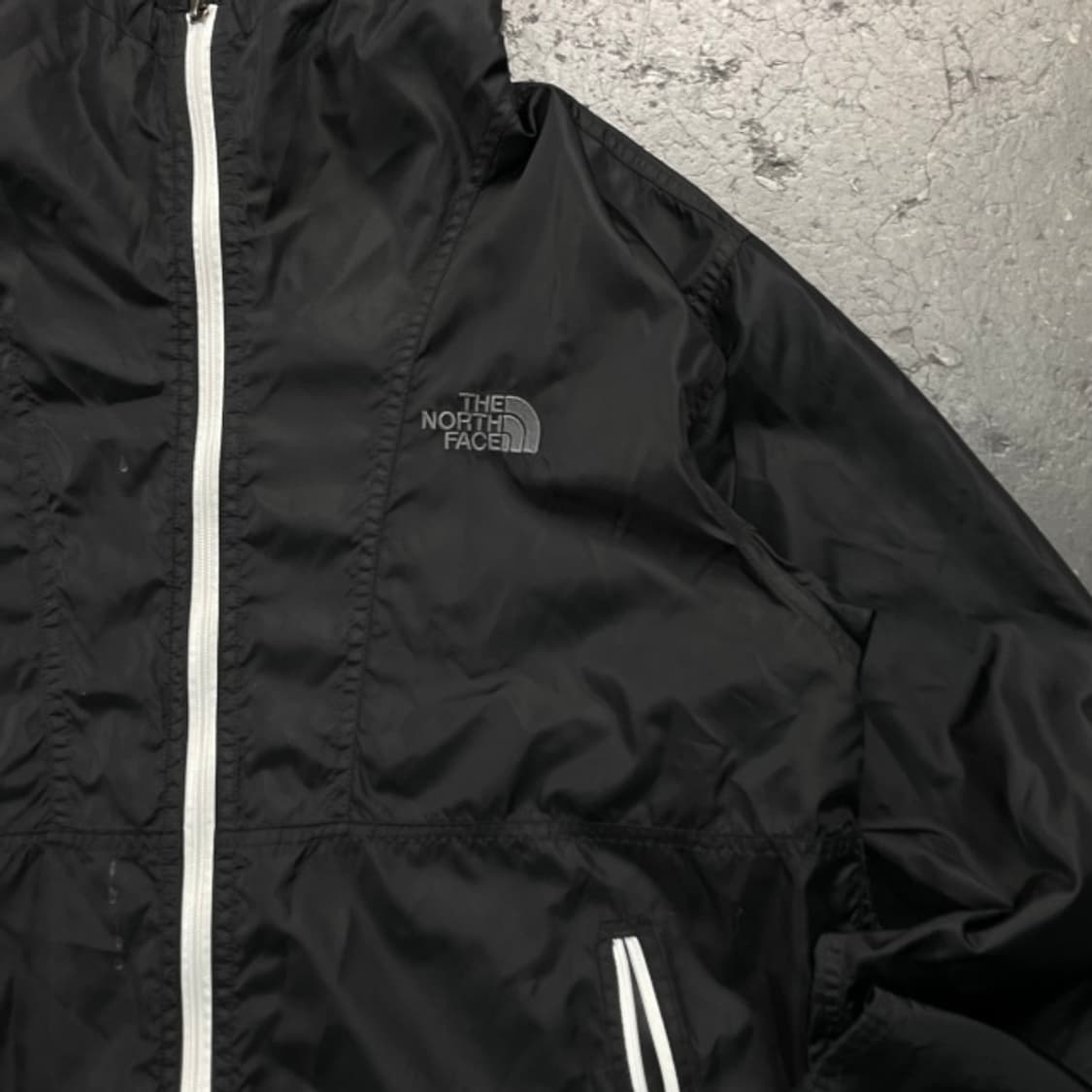 100 노스페이스 경량 바람막이  상품이미지2