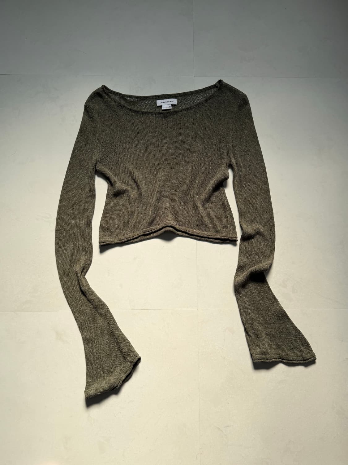 카키 시스루 크롭 긴팔티  상품이미지4