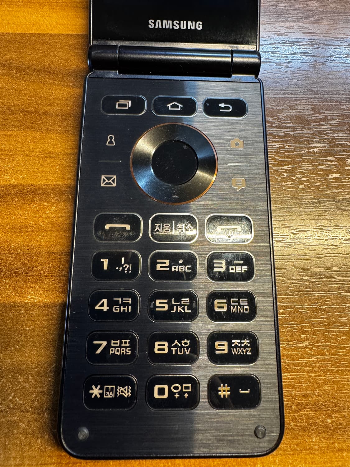 삼성 갤럭시 폴더2 상품이미지5