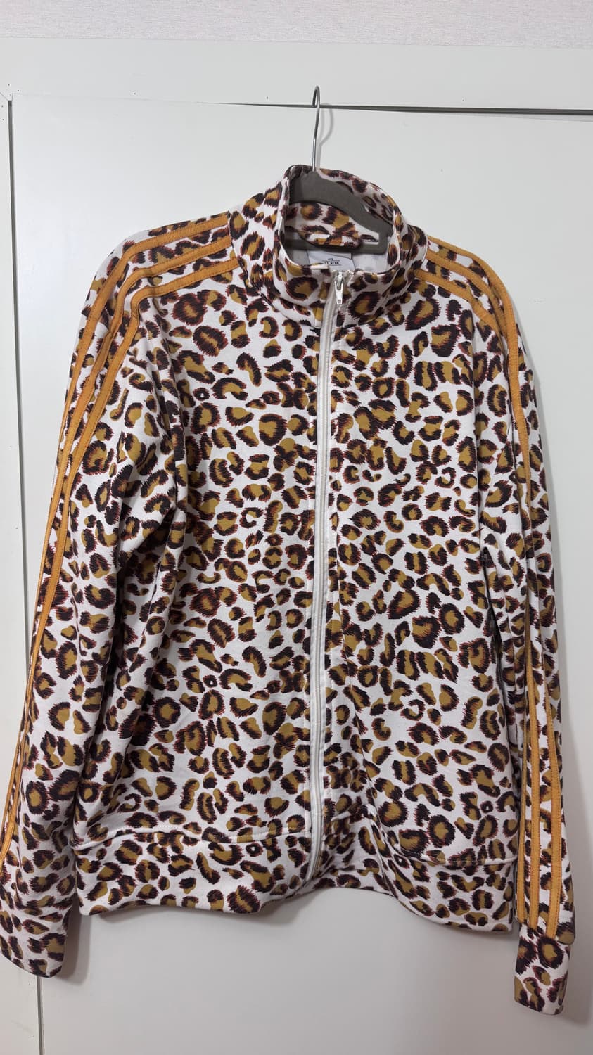 아디다스 x 제레미스캇 레오파드 트랙탑 상품이미지1