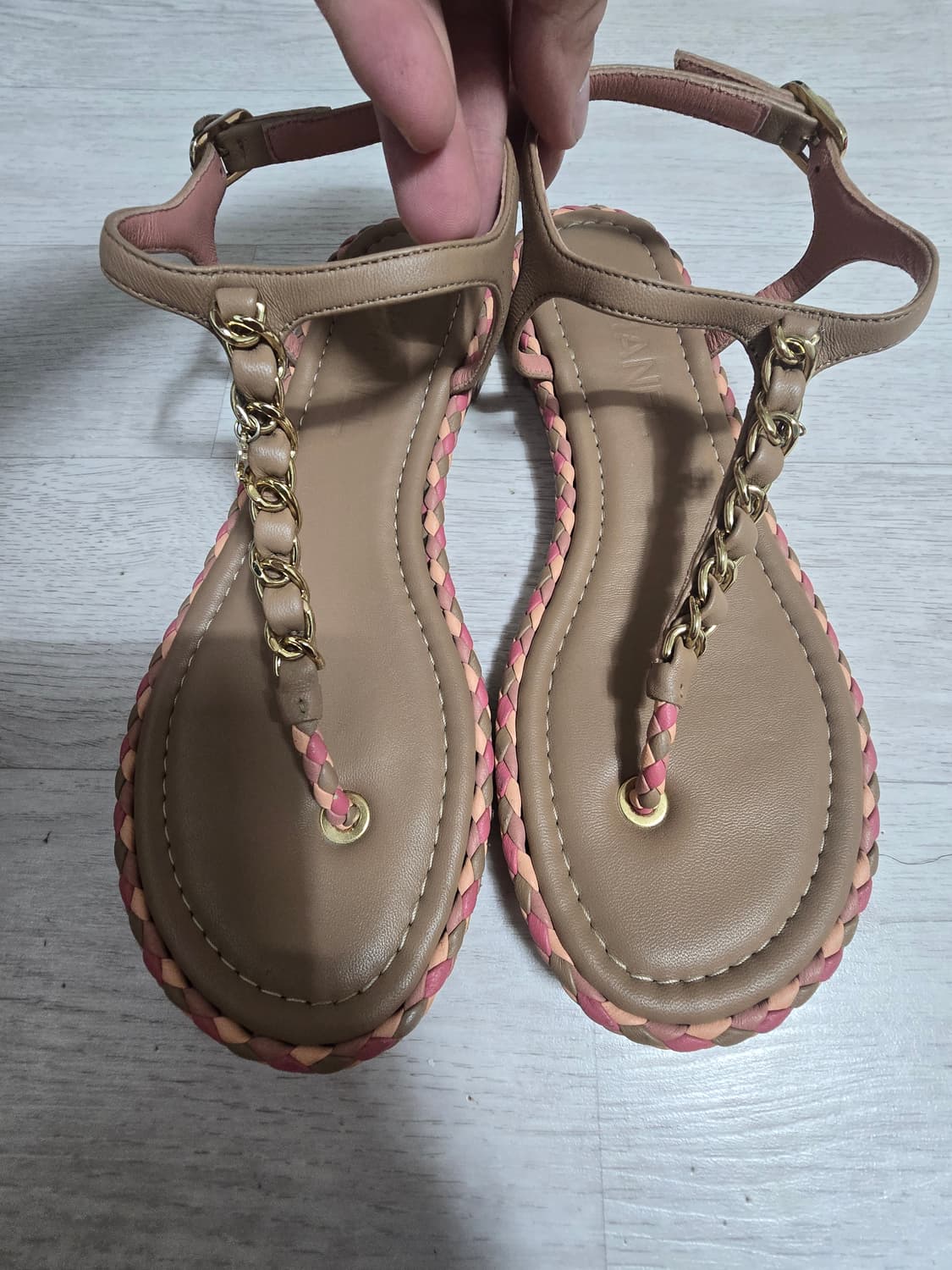 (정품) 샤넬 CC로고 가죽 샌들 37(명품 여자 신발 슬리퍼 뮬) 상품이미지1