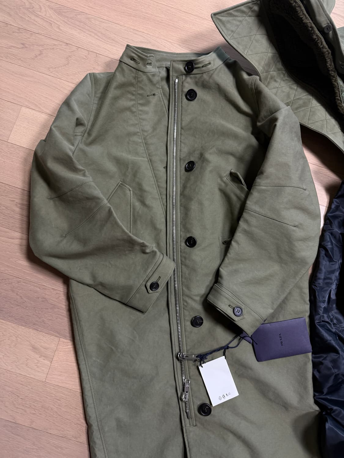 [38] 프라다 롱 후드 파카 야상 상품이미지8