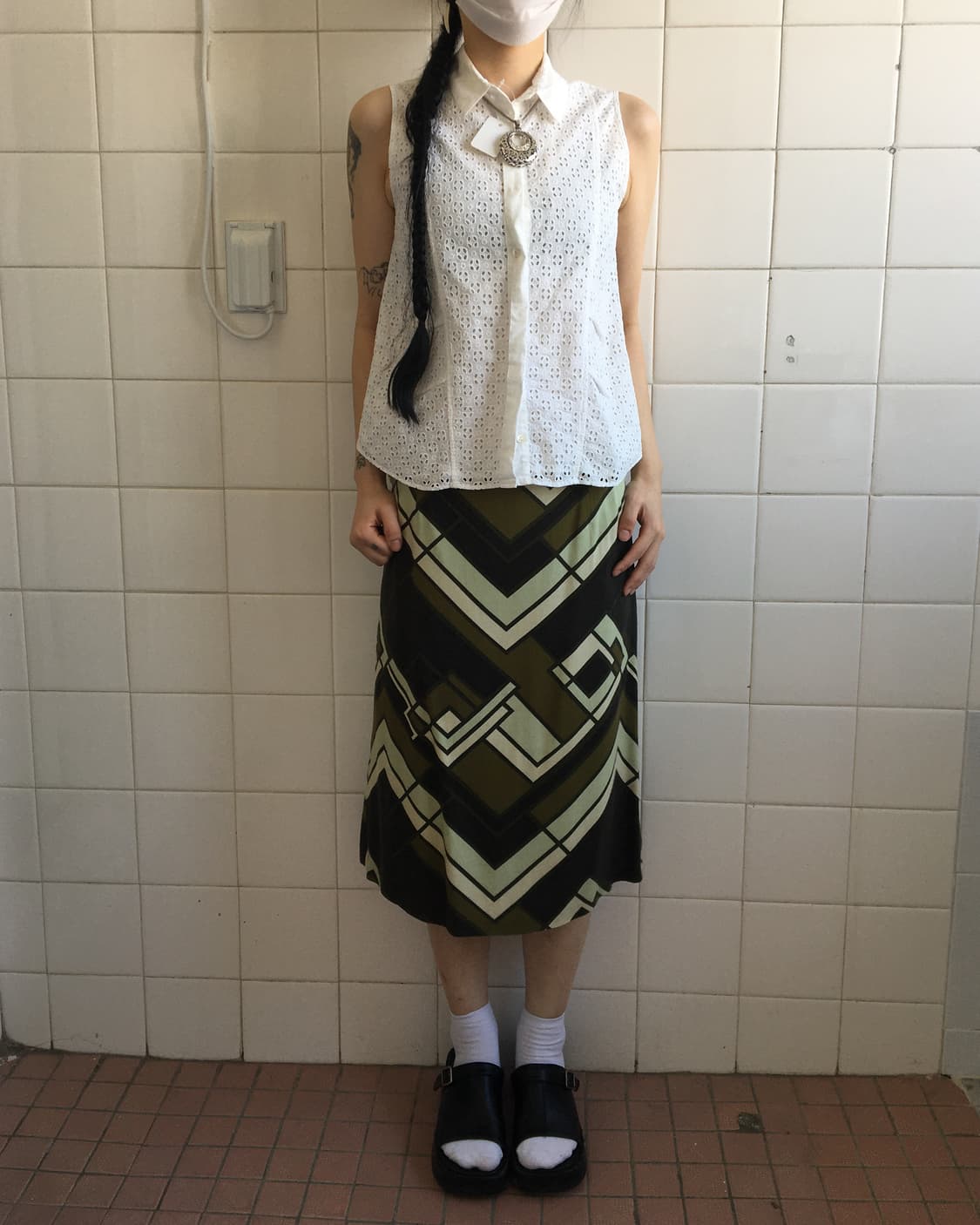 Punching pattern sleeveless 상품이미지1