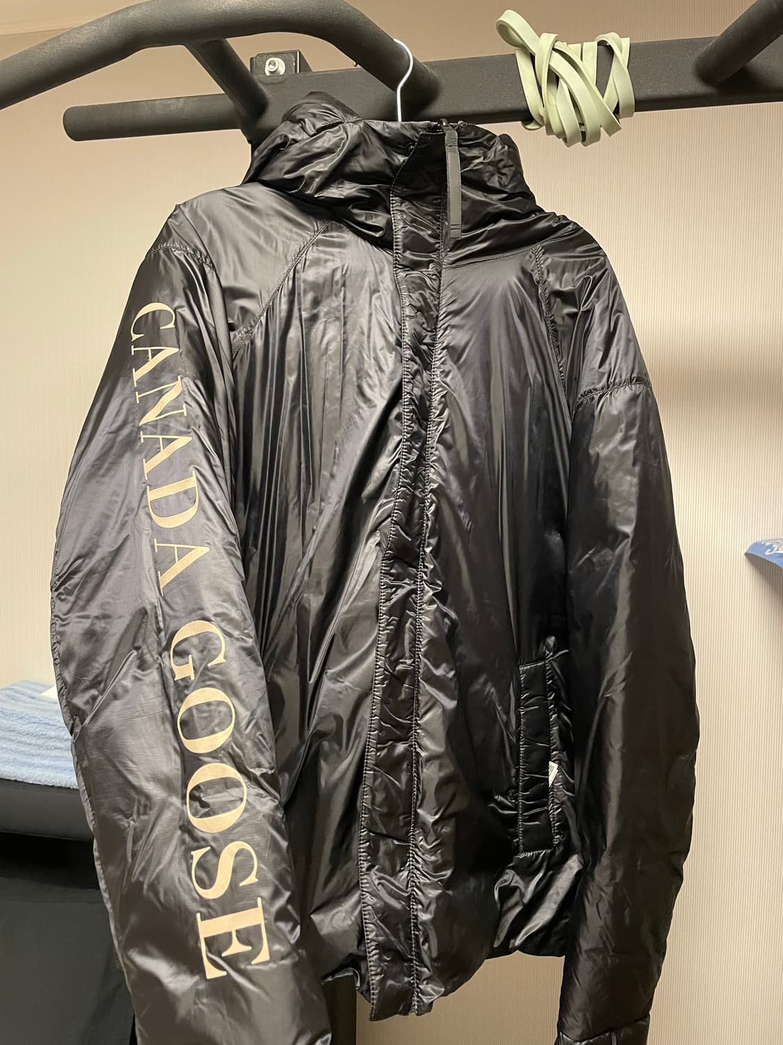 캐나다구스 패딩 리버시블 블랙/골드 상품이미지2