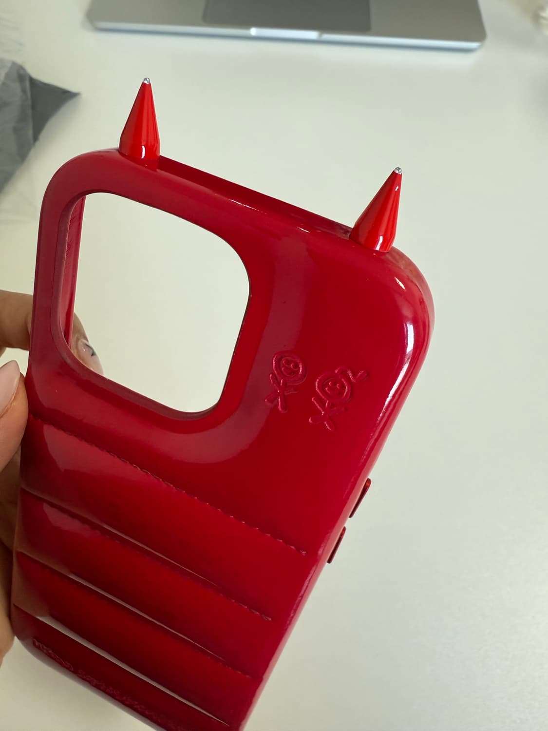 어판소피스티케이션 큐피드 16프로 케이스 상품이미지2