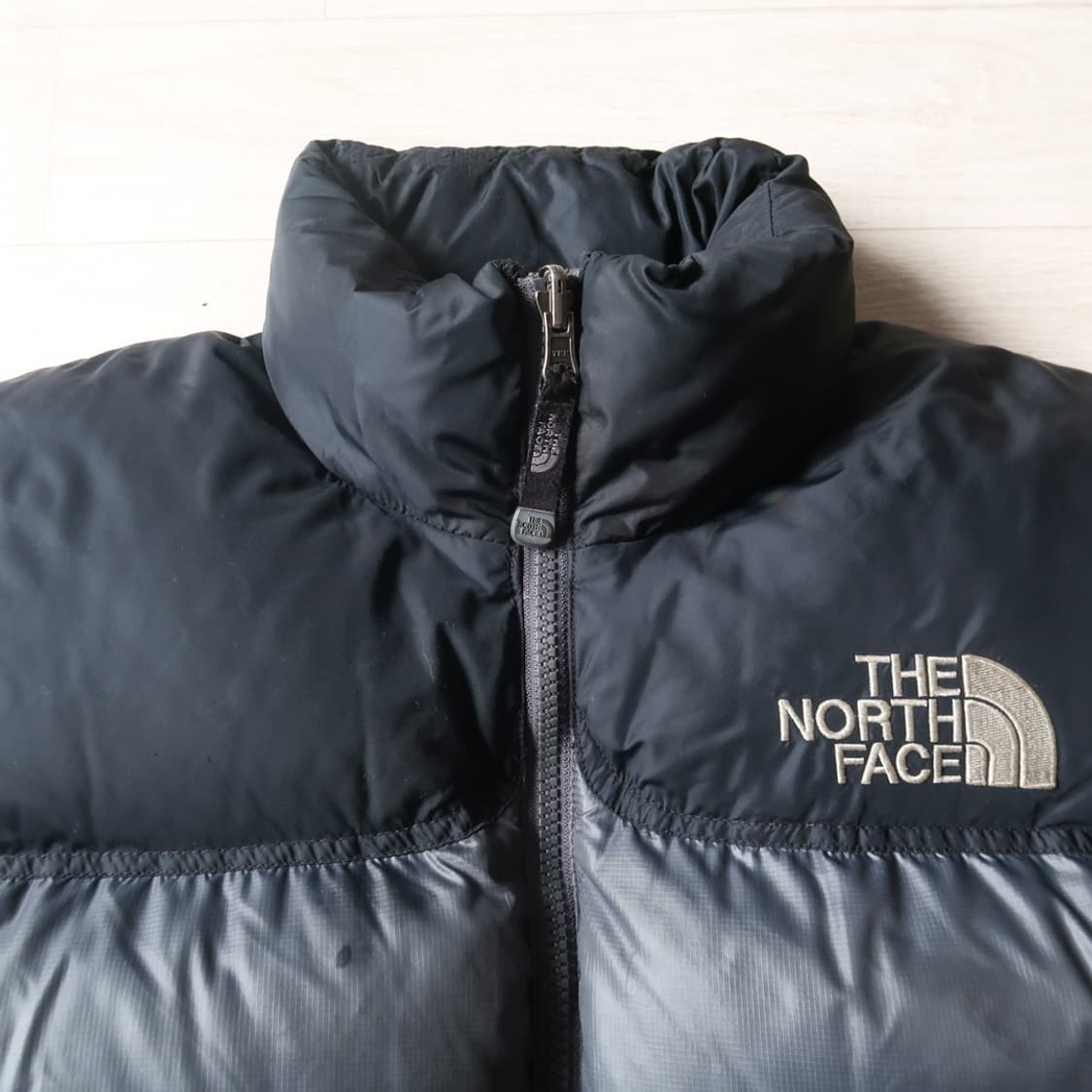 노스페이스 700 눕시 그레이 다운 패딩 상품이미지2