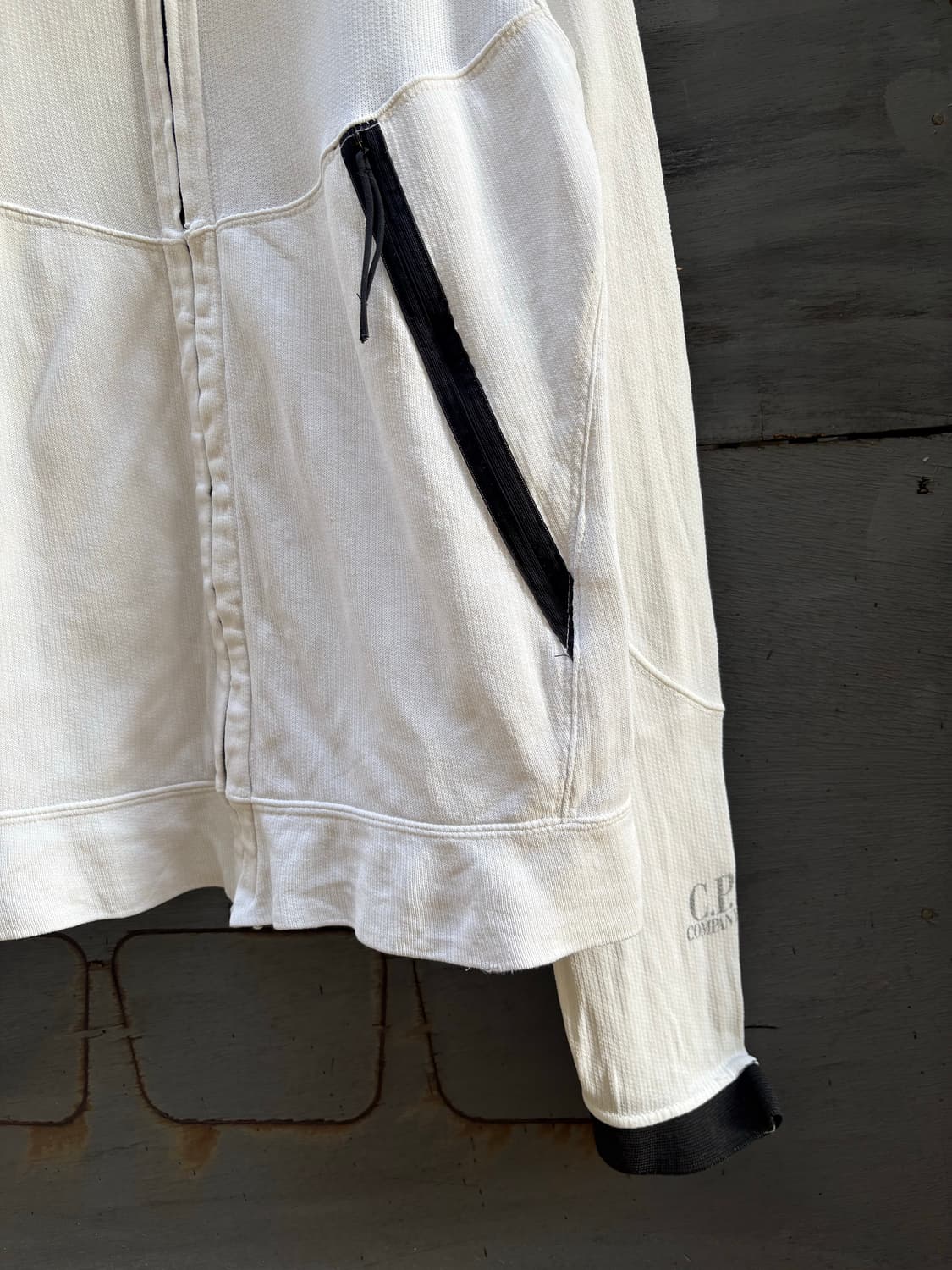 씨피컴퍼니 집업 화이트 상품이미지3