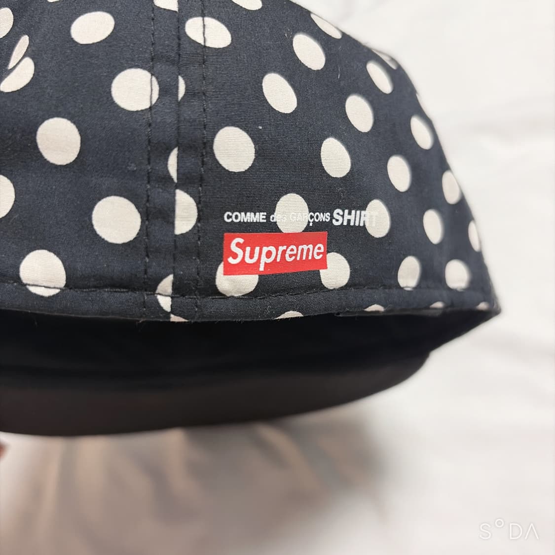 슈프림 x 꼼데가르송 x 뉴에라 콜라보 스냅백 상품이미지3