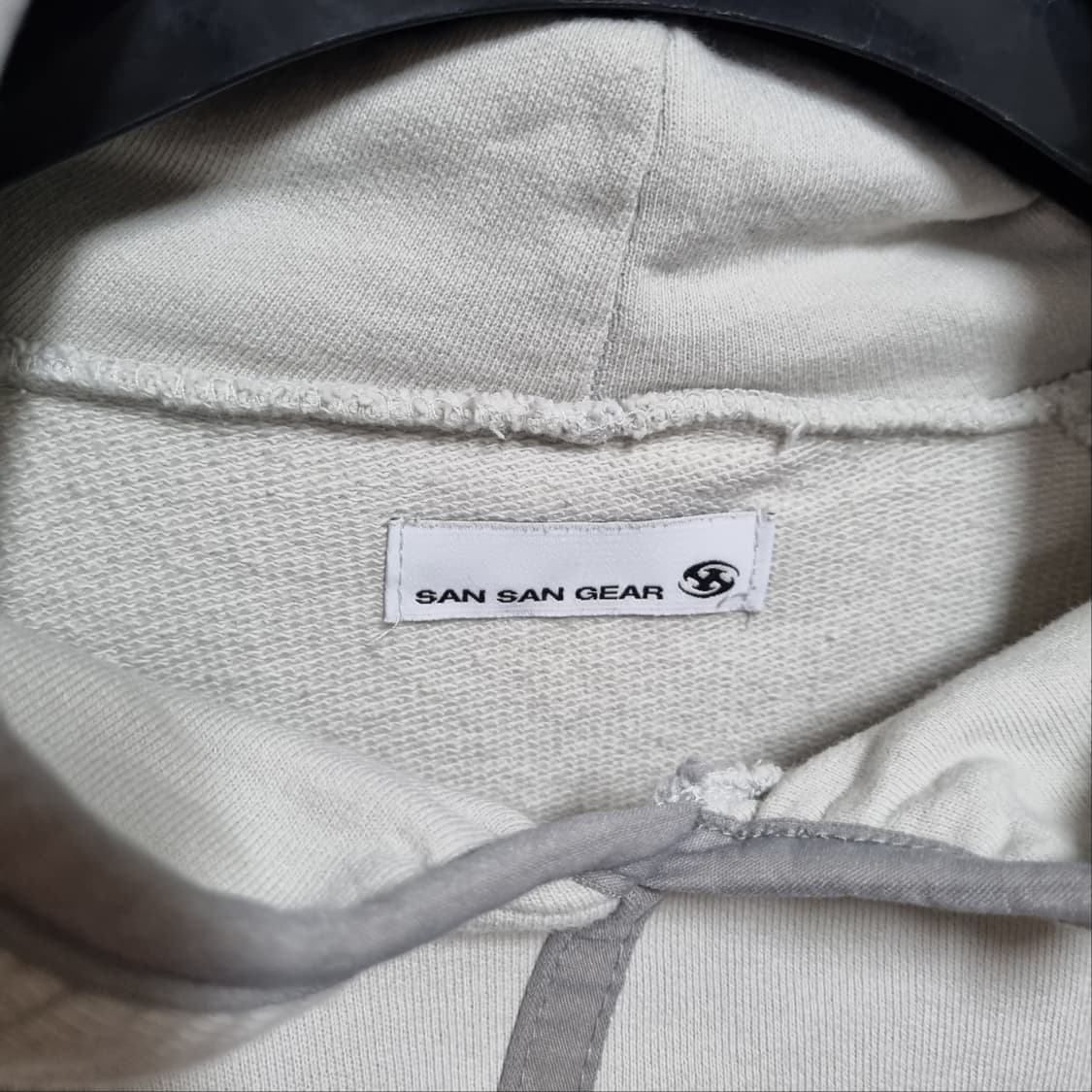 산산기어 테이프드 후드티 상품이미지5