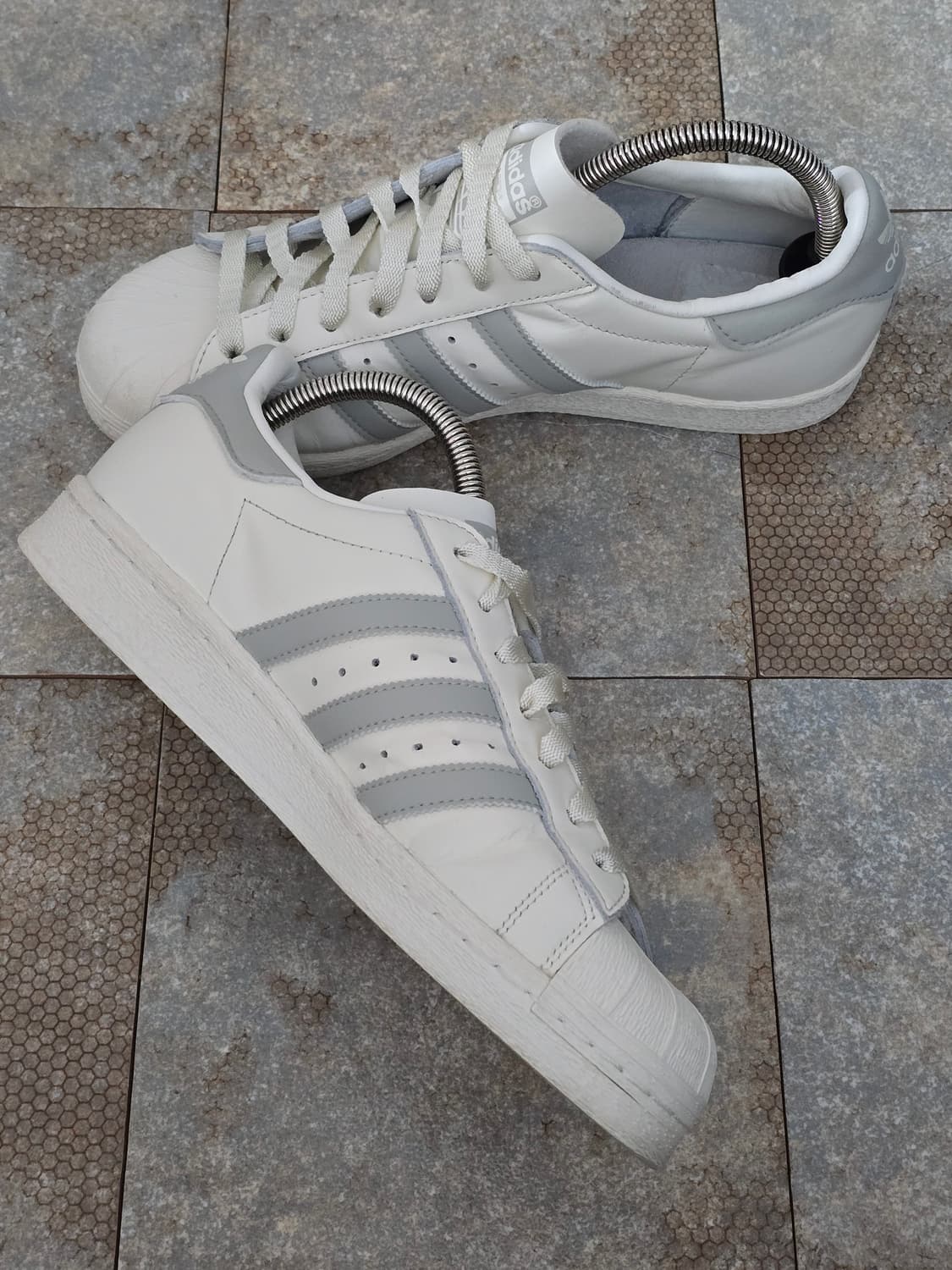 (270)아디다스 슈퍼스타 82 화이트 그레이 상품이미지4