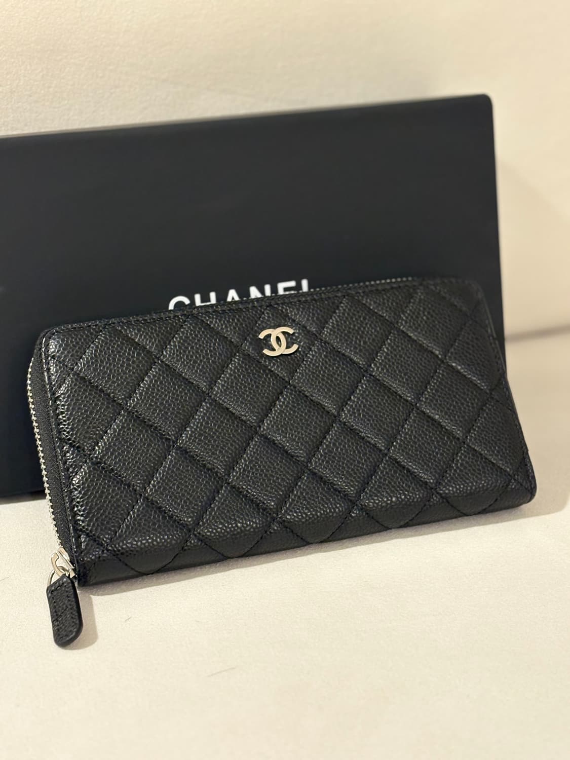 샤넬 클래식 캐비어 은장 장지갑 (새상품) 상품이미지1