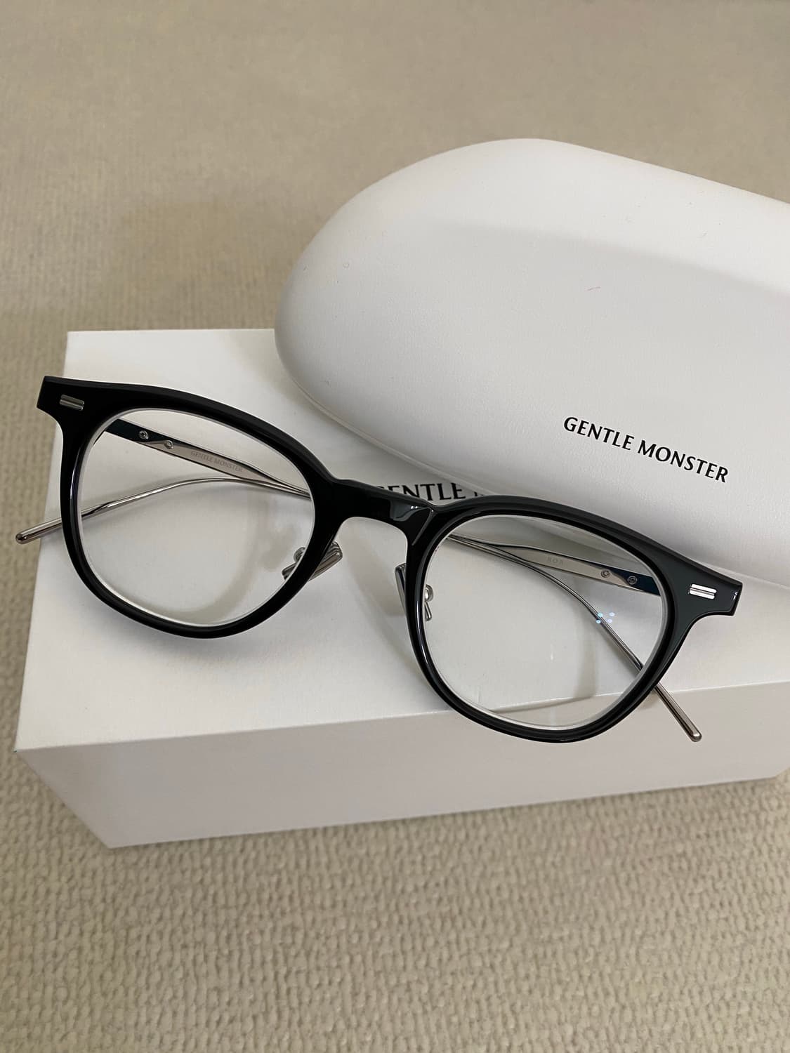 젠틀몬스터 롭 rob 01 블랙 상품이미지1