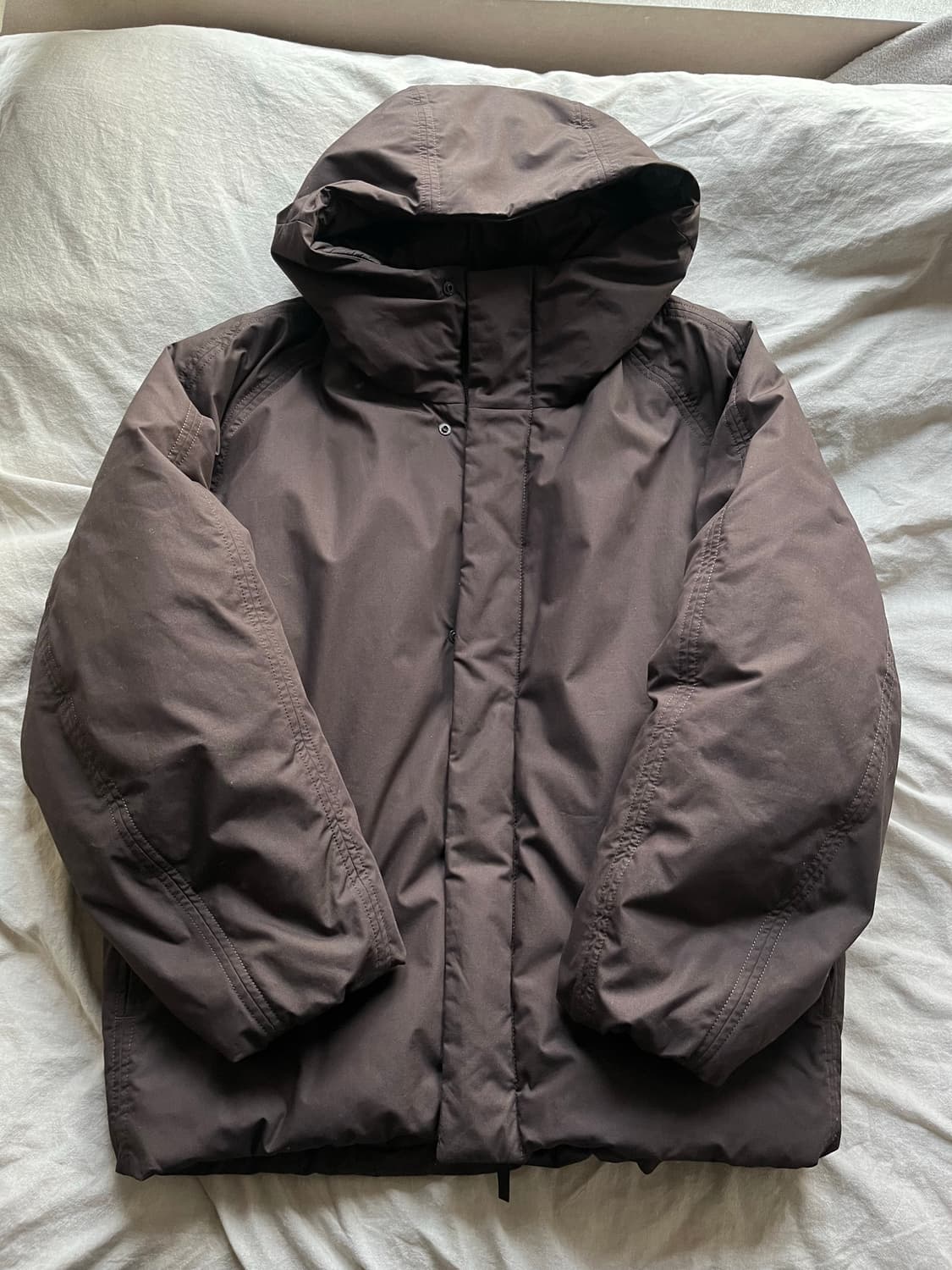 유니클로 U / 퍼프테크 볼륨 파카 / L / 다크 브라운 상품이미지2