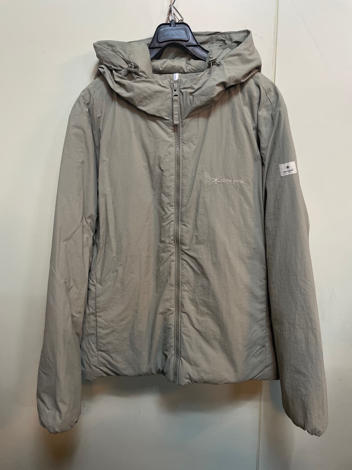 스노우피크 경량 패딩 상품이미지1