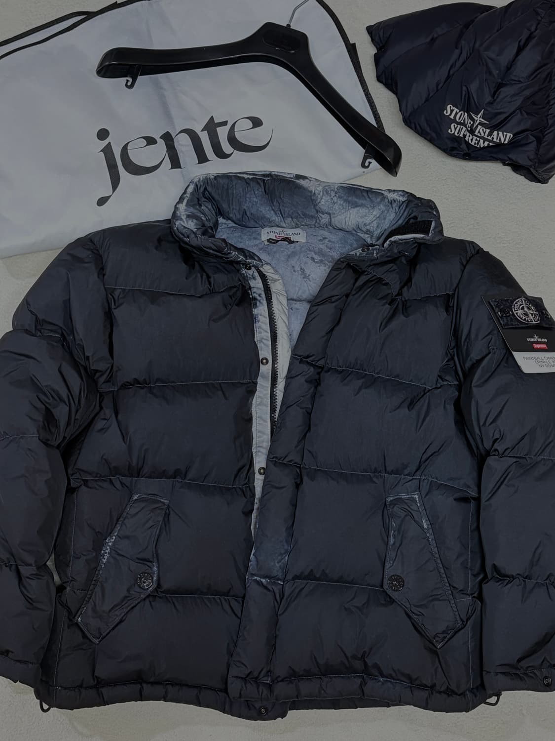 스톤아일랜드 슈프림 크링클랩스 패딩 L 스톤아일랜드 슈프림 페인트볼 카모 상품이미지1