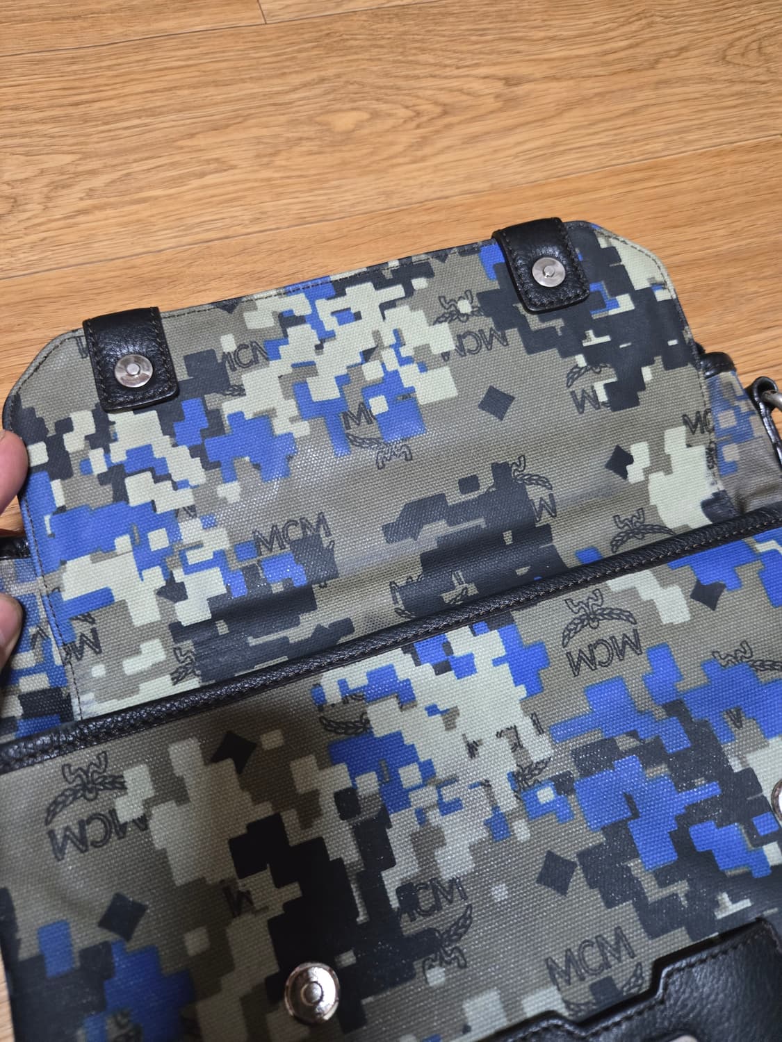 MCM 정품 카모 크로스백 상품이미지6