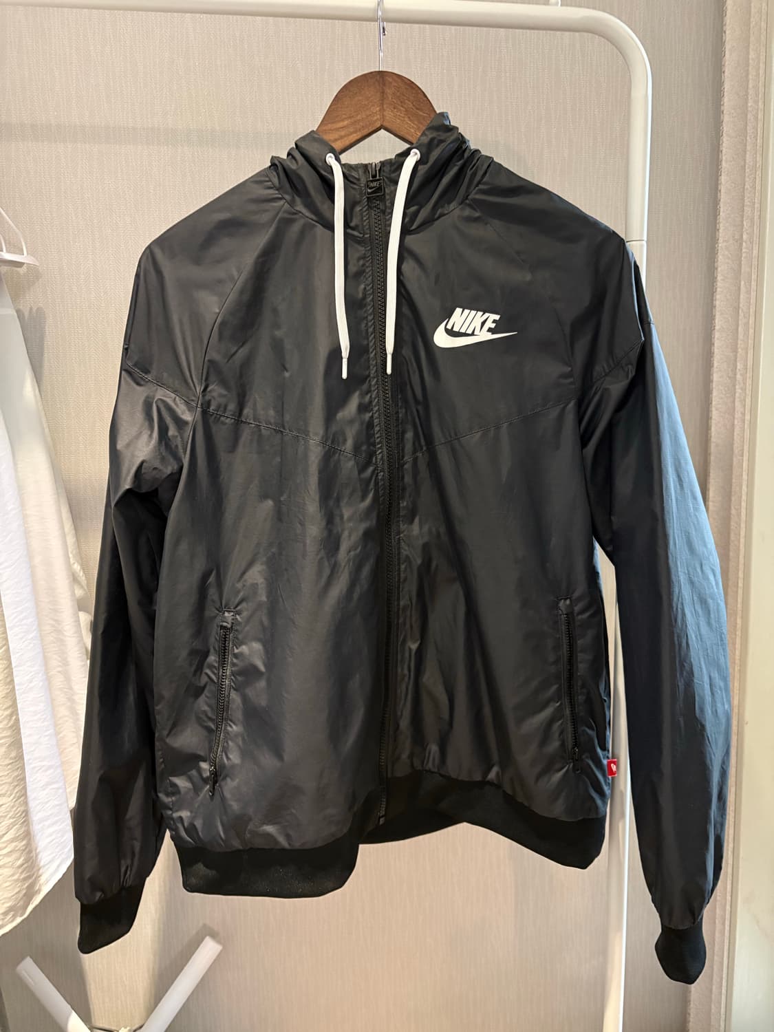 나이키 바람막이 상품이미지1