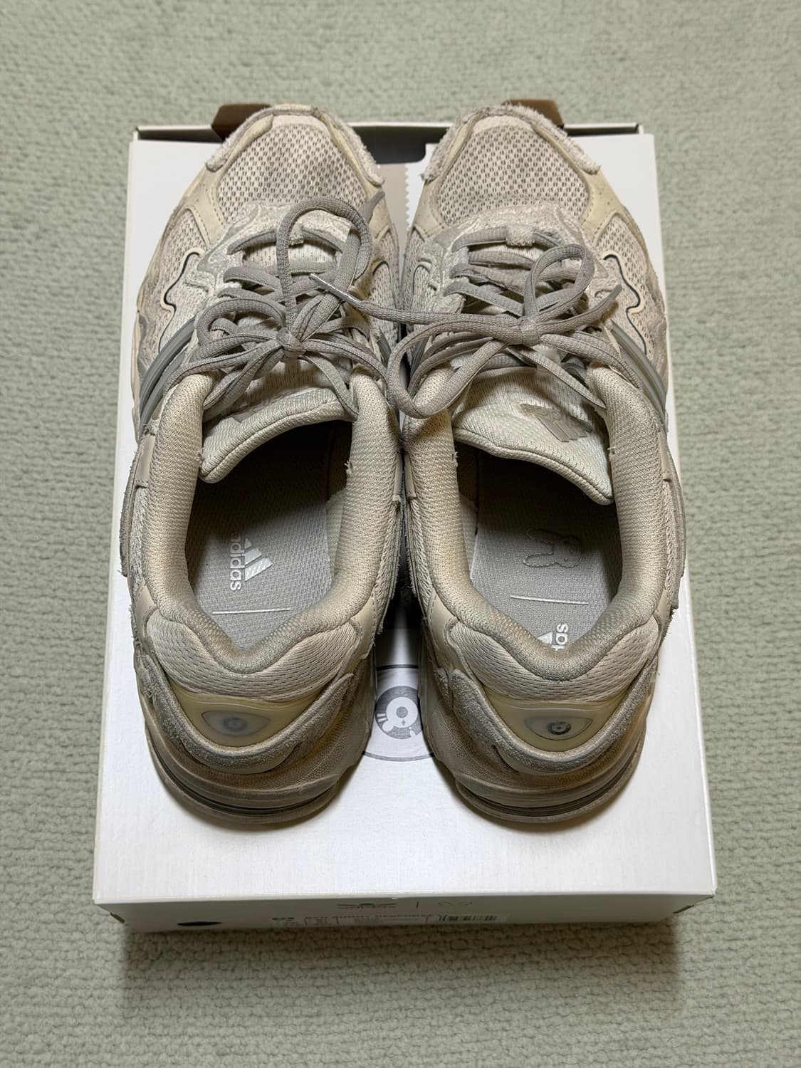 아디다스 x 배드버니 리스폰스 CL 원더 화이트 클리어 그래닛 265 상품이미지3