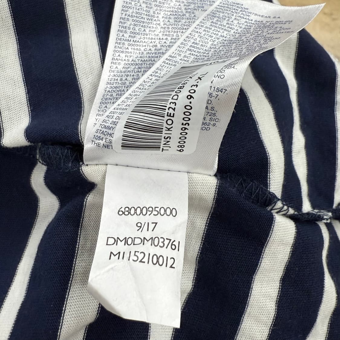 타미힐피거 네이비 화이트 스트라이프 단가라 긴팔 티셔츠  상품이미지7
