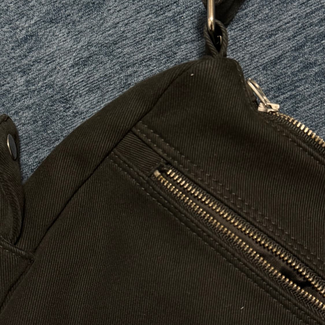 더콜디스트모먼트 크로스백 상품이미지3