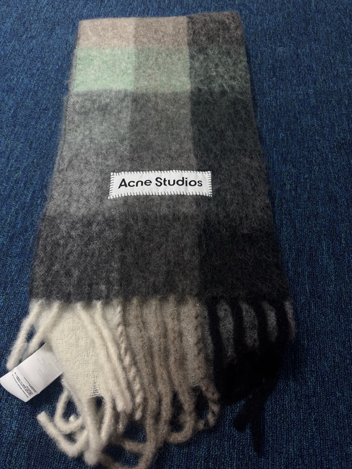 아크네스튜디오 목도리 상품이미지2