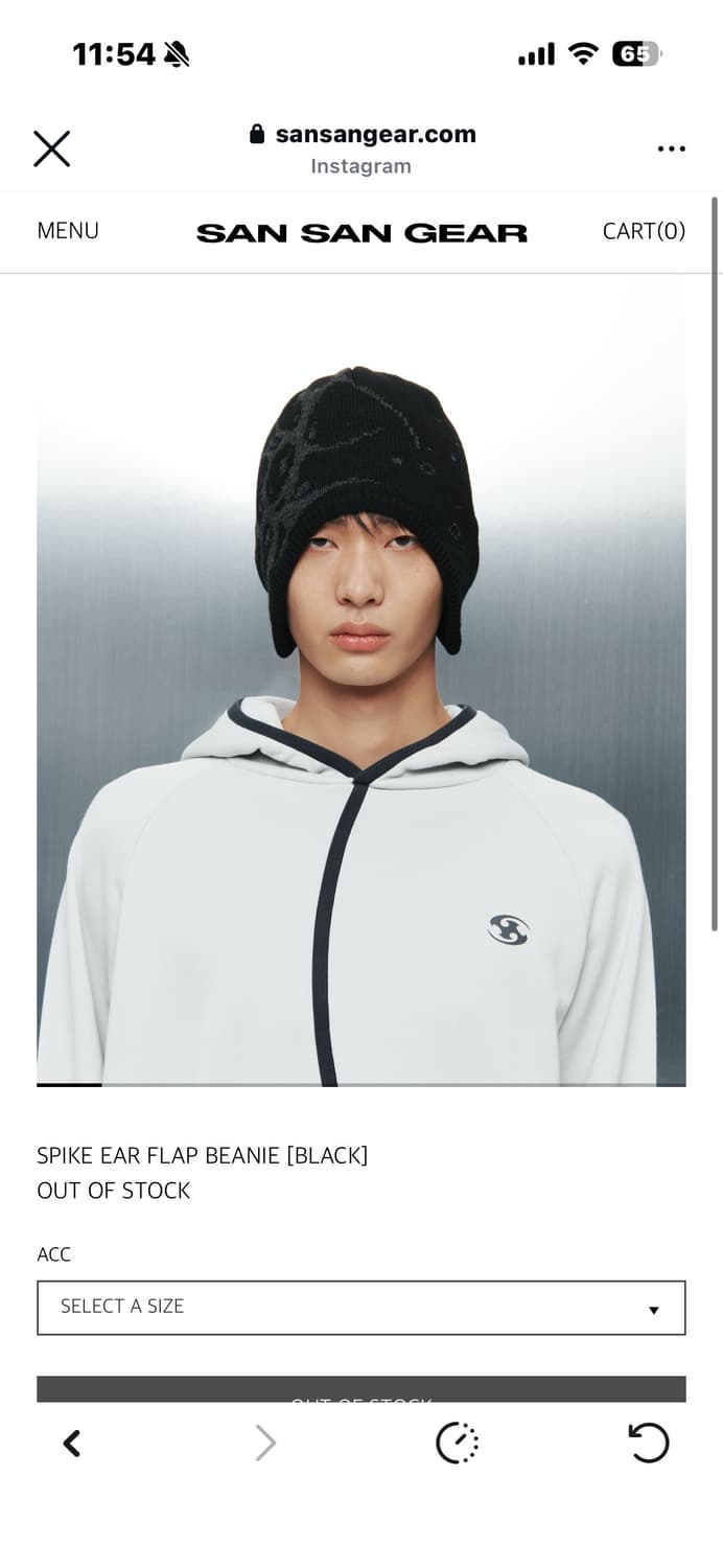 산산기어 스파이크 이어 플랩 비니 블랙  상품이미지1