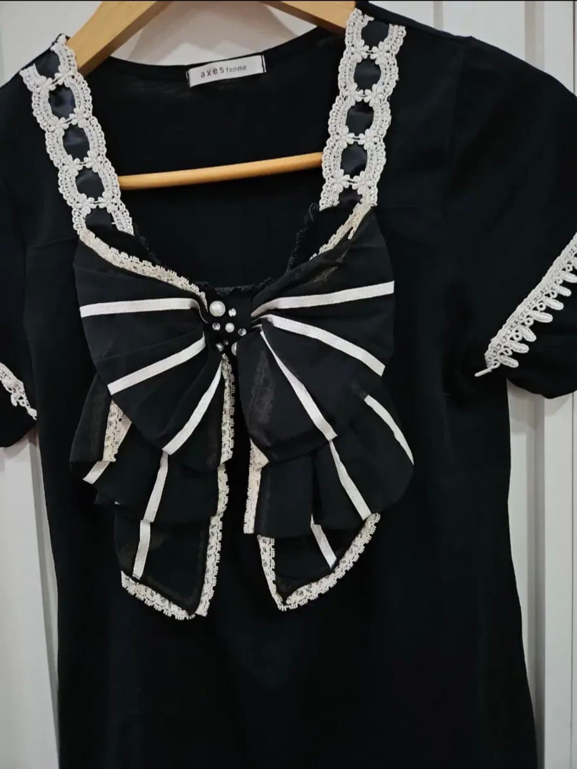 액시즈팜 블랙 리본 레이스 블라우스 상품이미지2