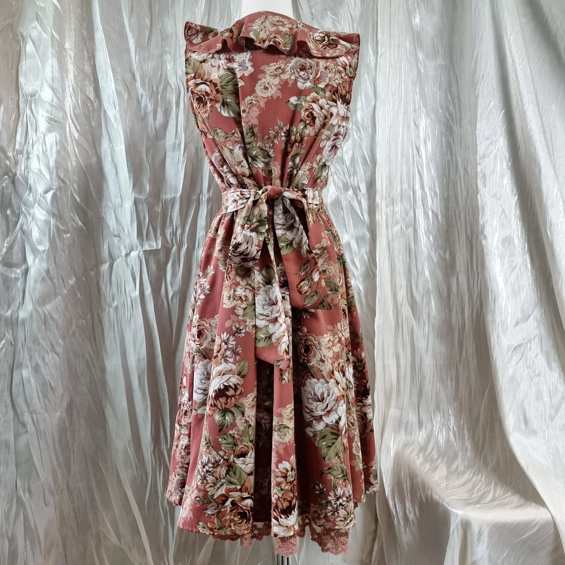 엑시즈팜 원피스 레드브라운 플라워 프릴 미디움 (55) 새상품 상품이미지7