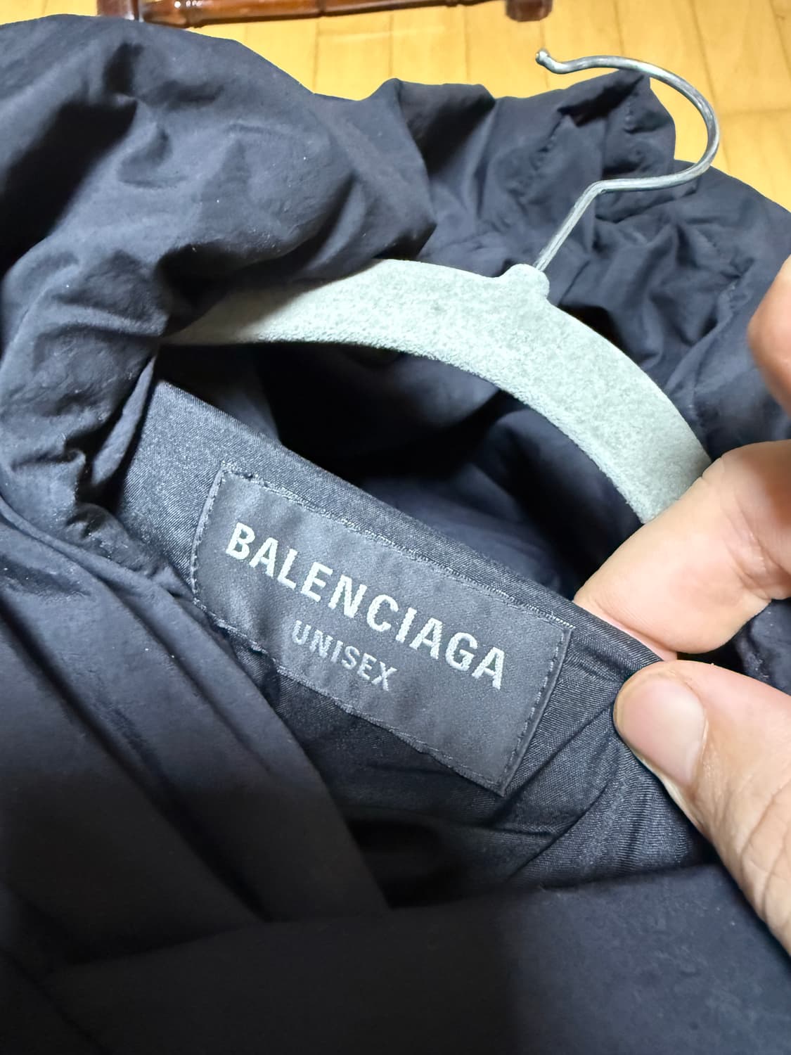 발렌시아가 후드 푸퍼 패딩 상품이미지3