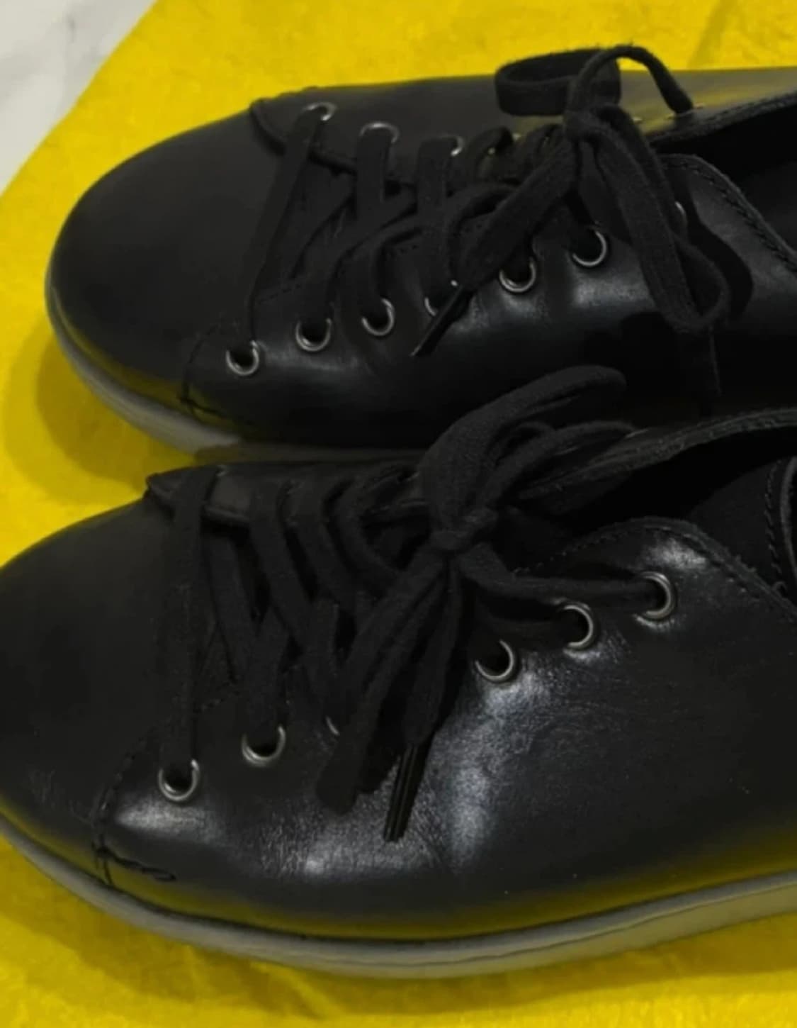 어그 남가죽운동화 270 상품이미지3