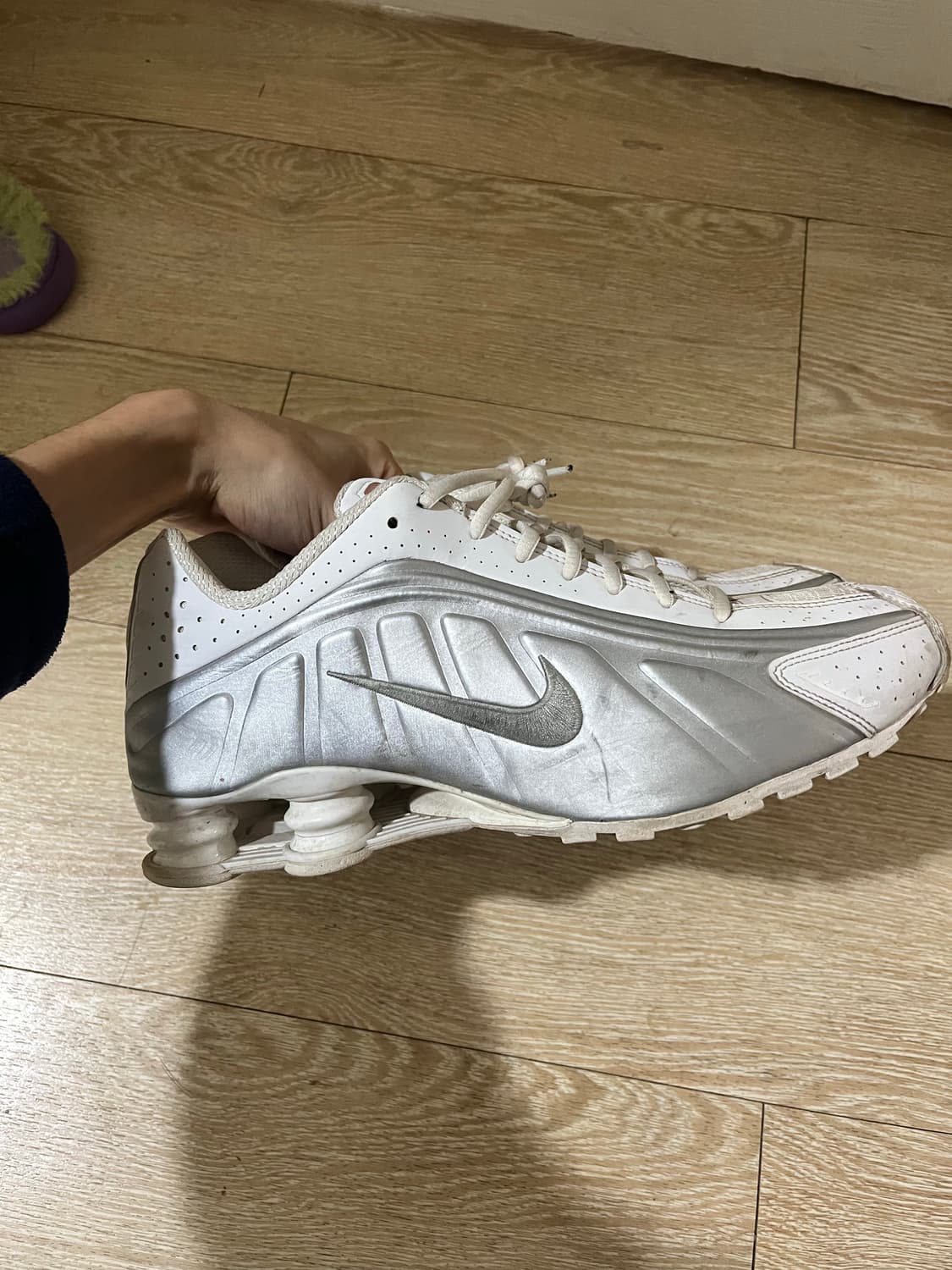 나이키 샥스 r4 상품이미지3