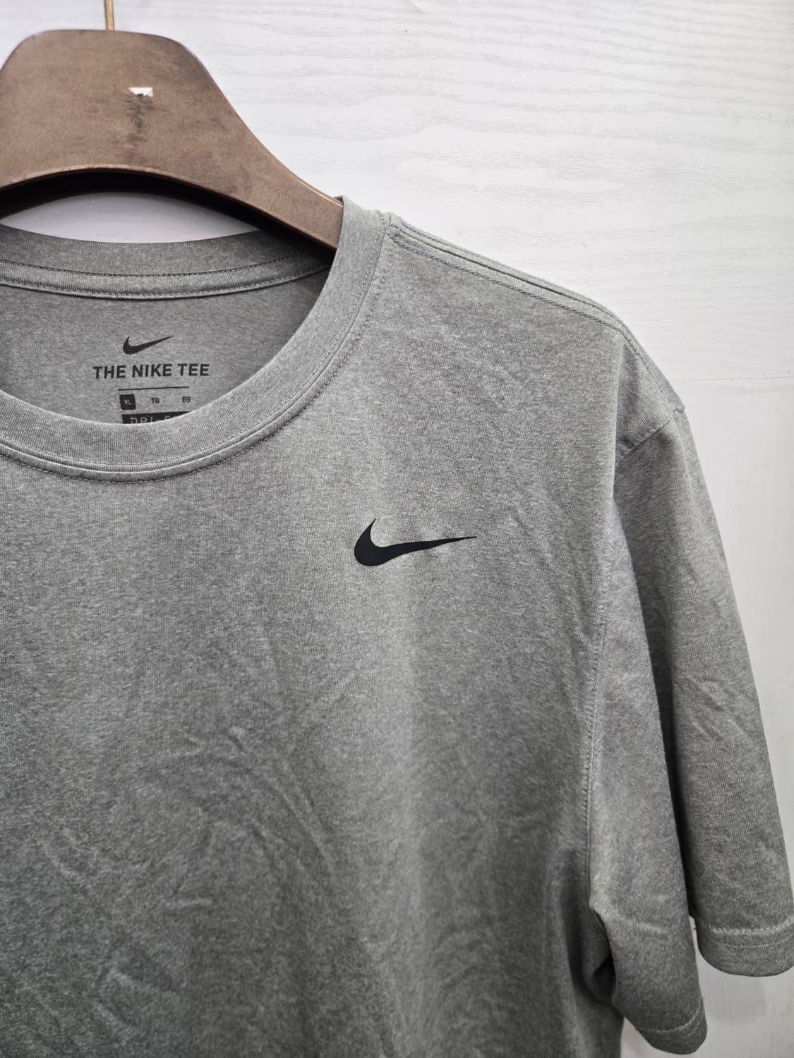 105,XL )) NIKE 나이키 드라이핏 반팔티셔츠~ 그레이 색상~ 상품이미지3