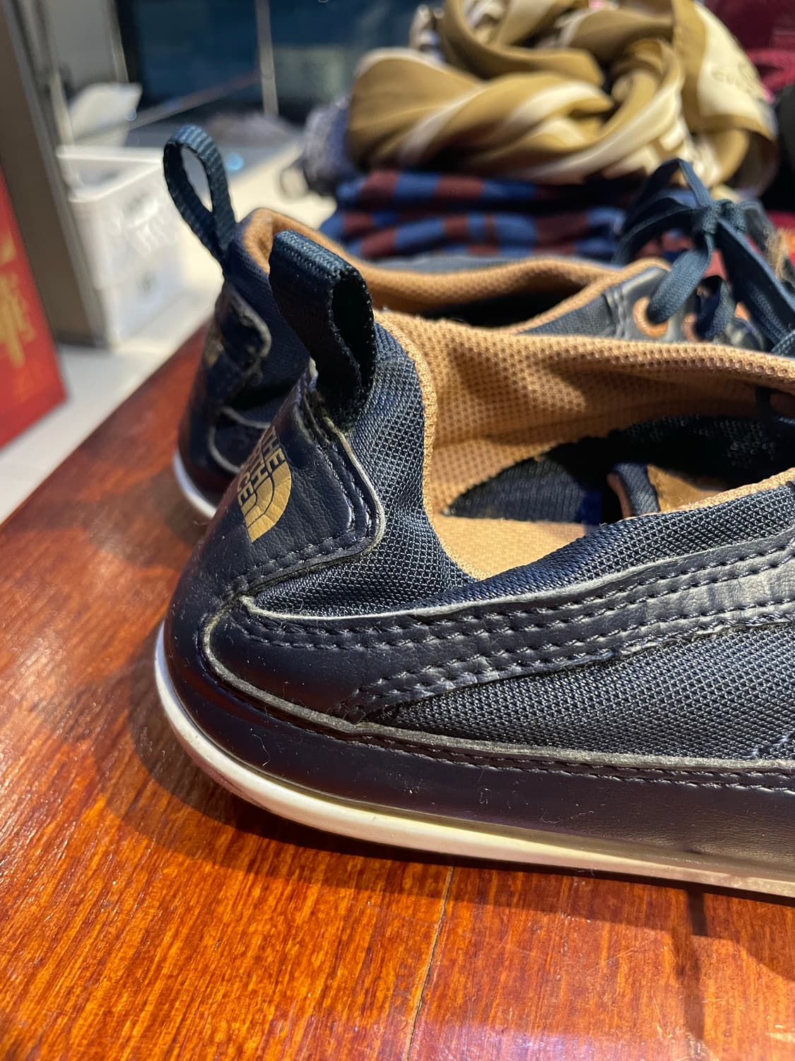 노스페이스 스니커즈 250 상품이미지2