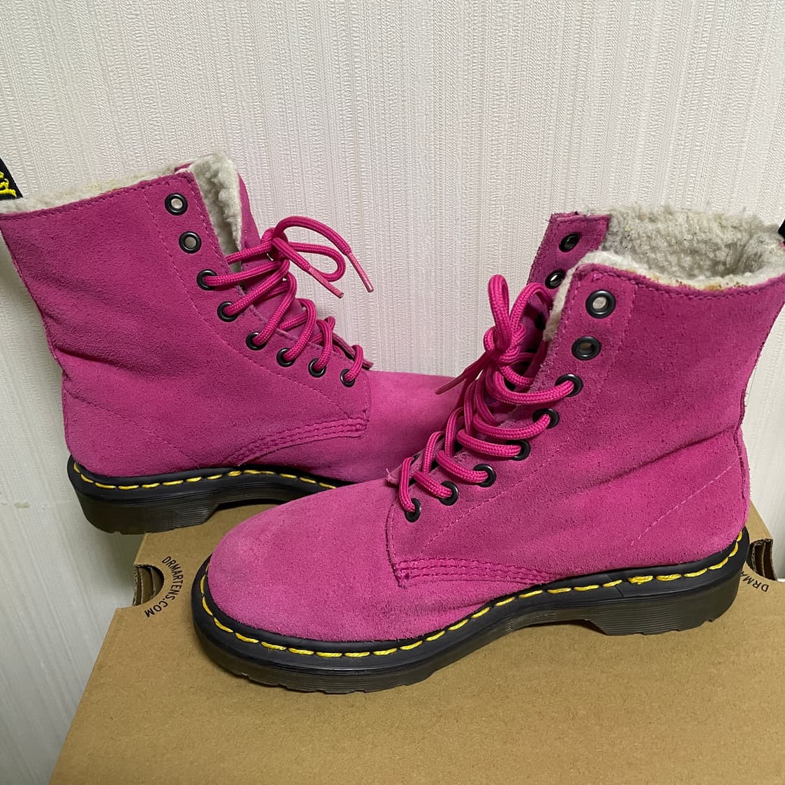 [uk4] 닥터마틴 핑크 스웨이드 양털부츠 230~235 상품이미지4
