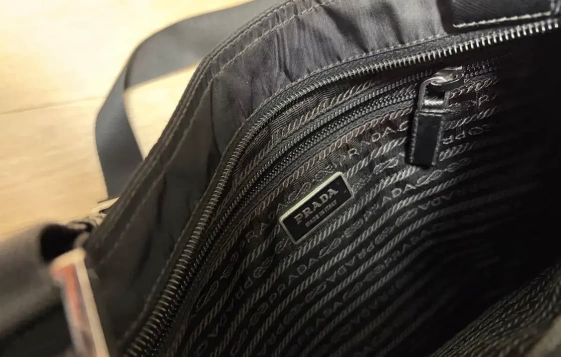 프라다 나일론 크로스백 상품이미지4