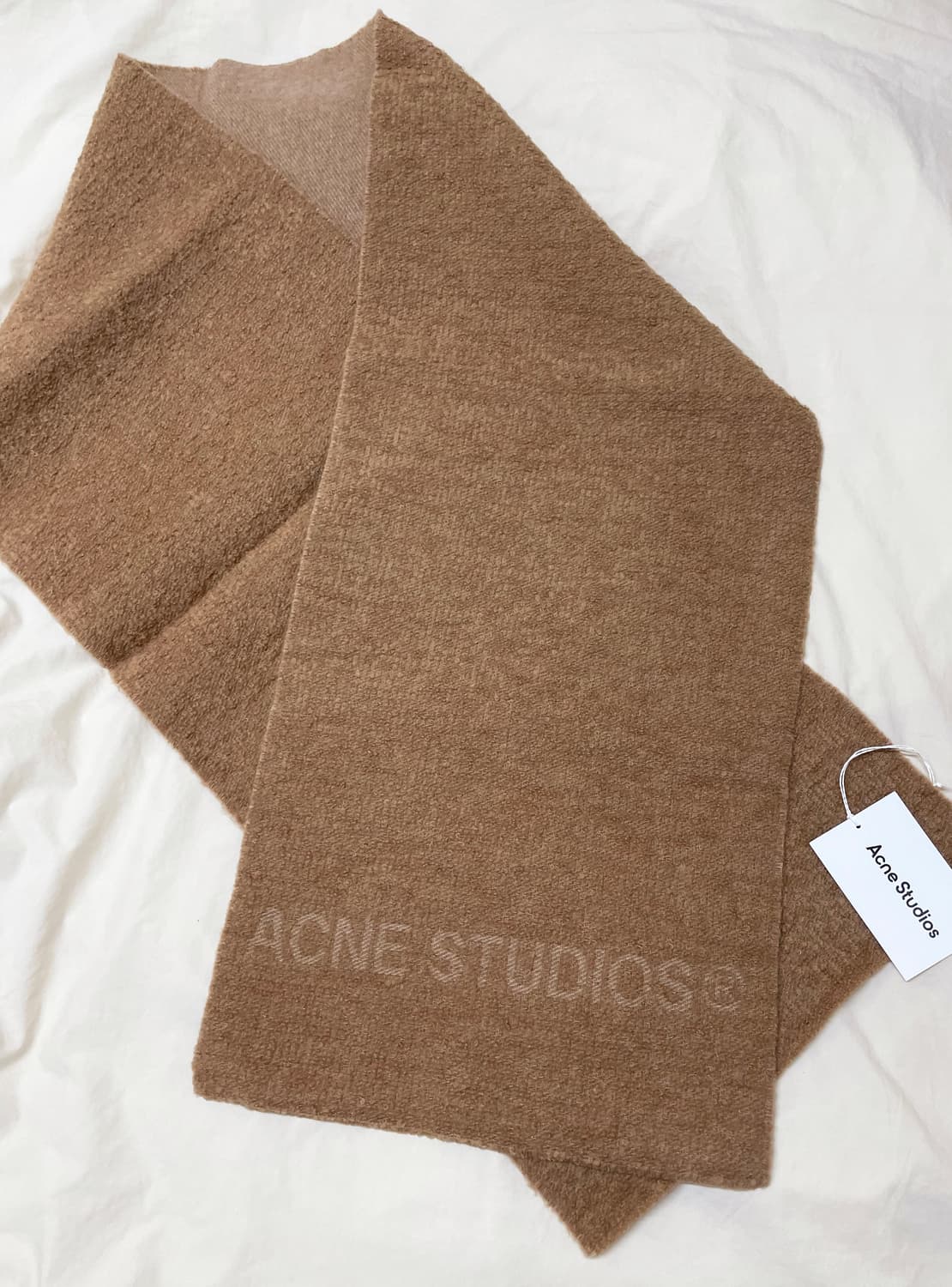 아크네 스튜디오 울 머플러 상품이미지1