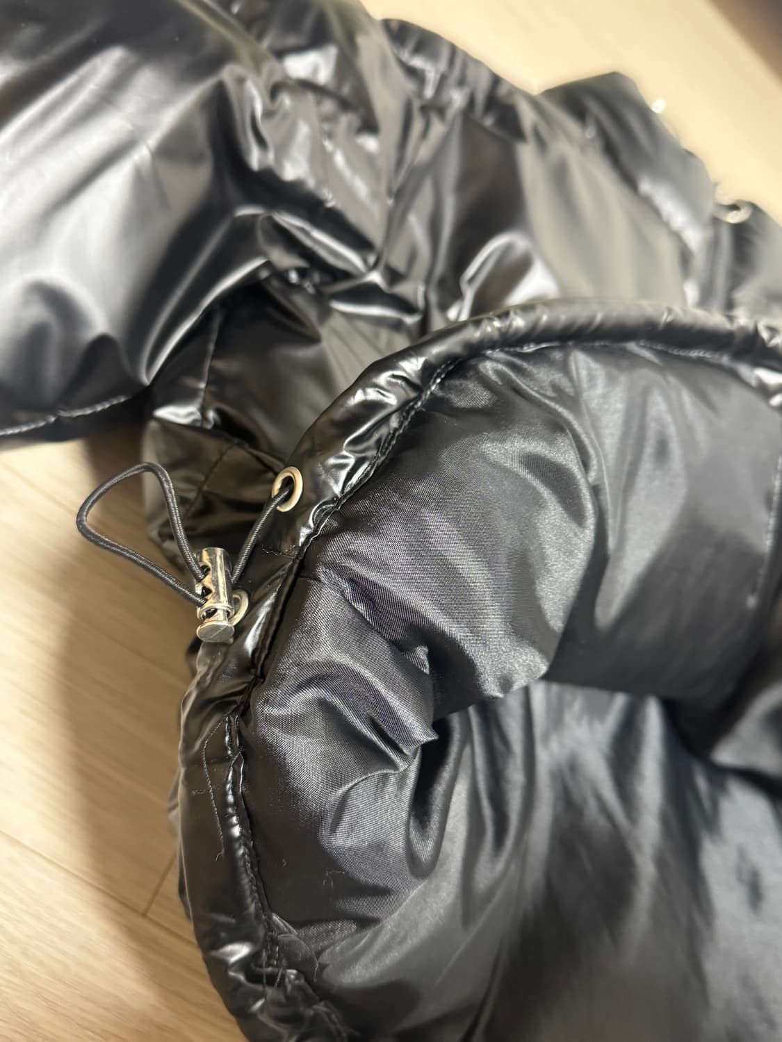 닉앤니콜 유광 숏패딩 여성 상품이미지4