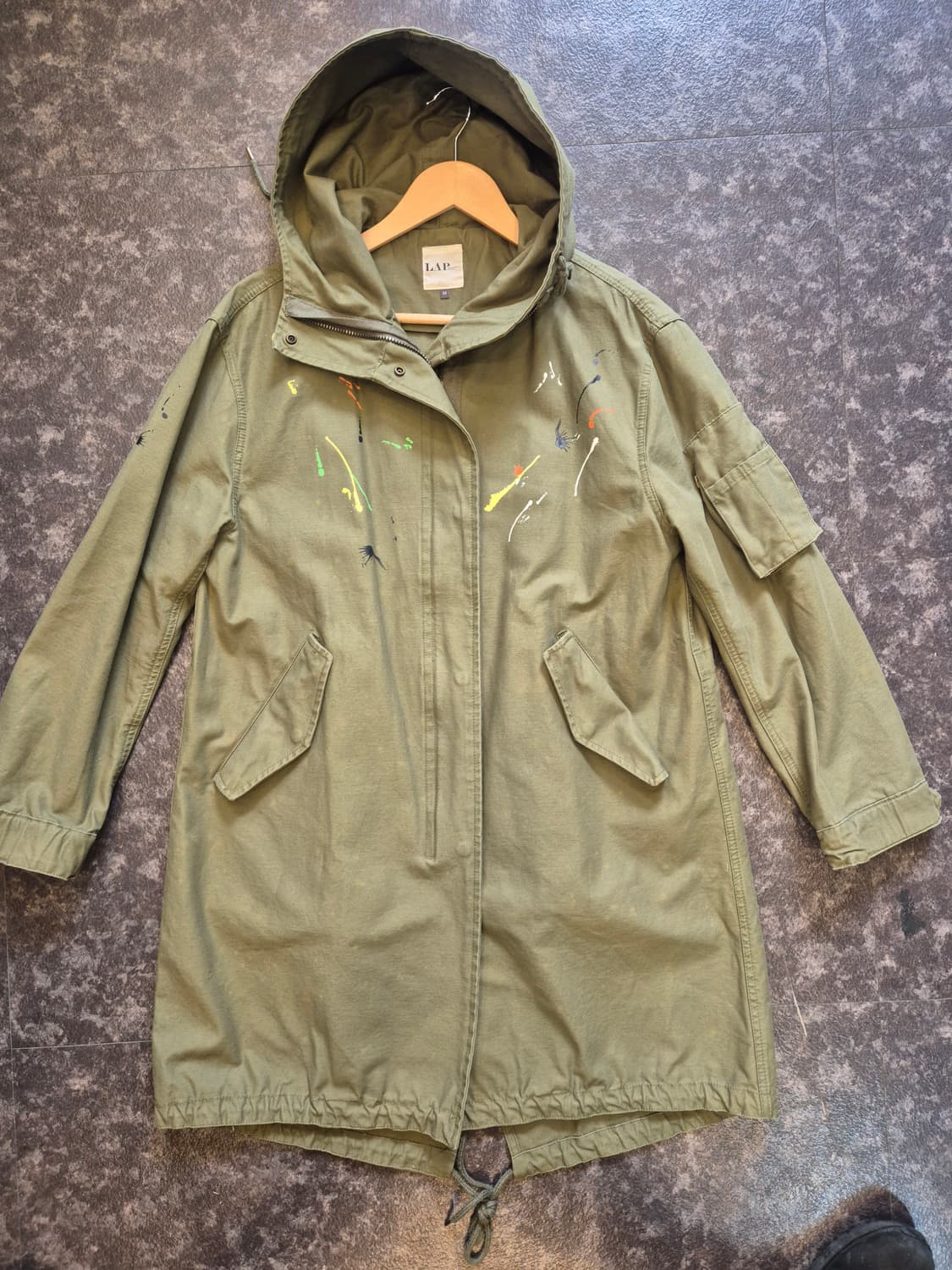 LAP의 카키색 야상 점퍼입니다 상품이미지1