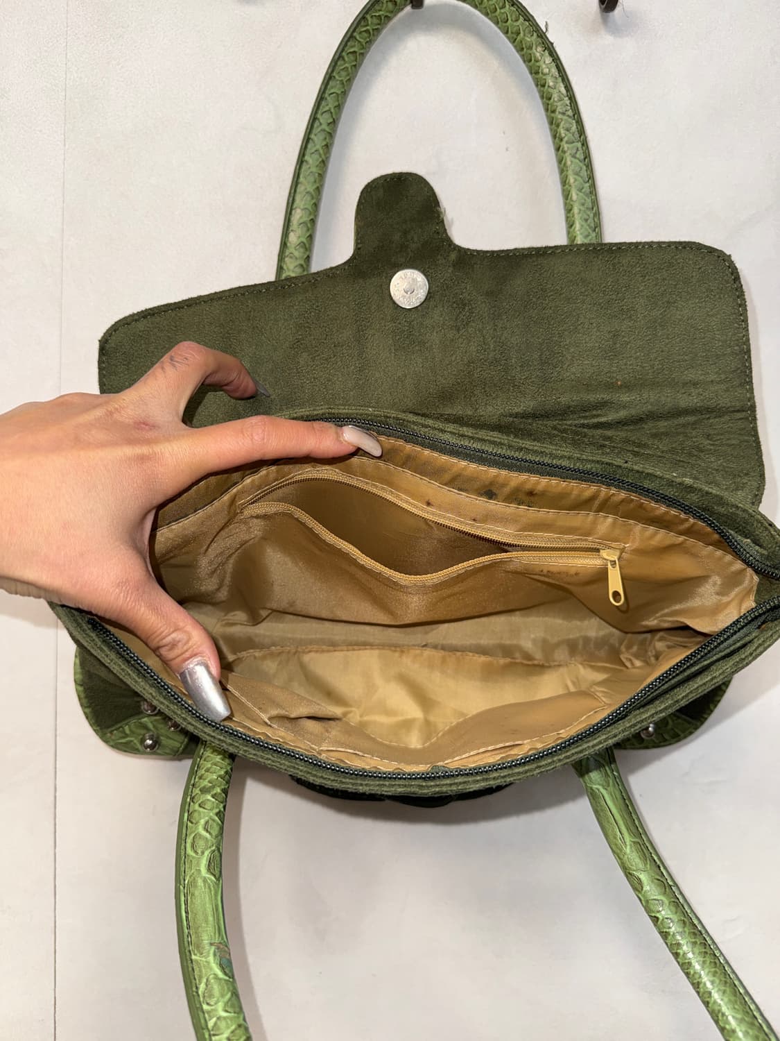 Khaki python stud buckle tote bag 상품이미지5